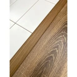 SEUIL UNIV.CHN RUSTIQ.37/83 3M -Construction Matériaux Magasin Photo dambiance 1249242