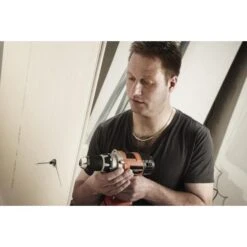 Cheville Sans Vis COLORTECH Nylon Ø6x35-8x50mm Bidon 300 -Construction Matériaux Magasin Photo dambiance 2 1316722